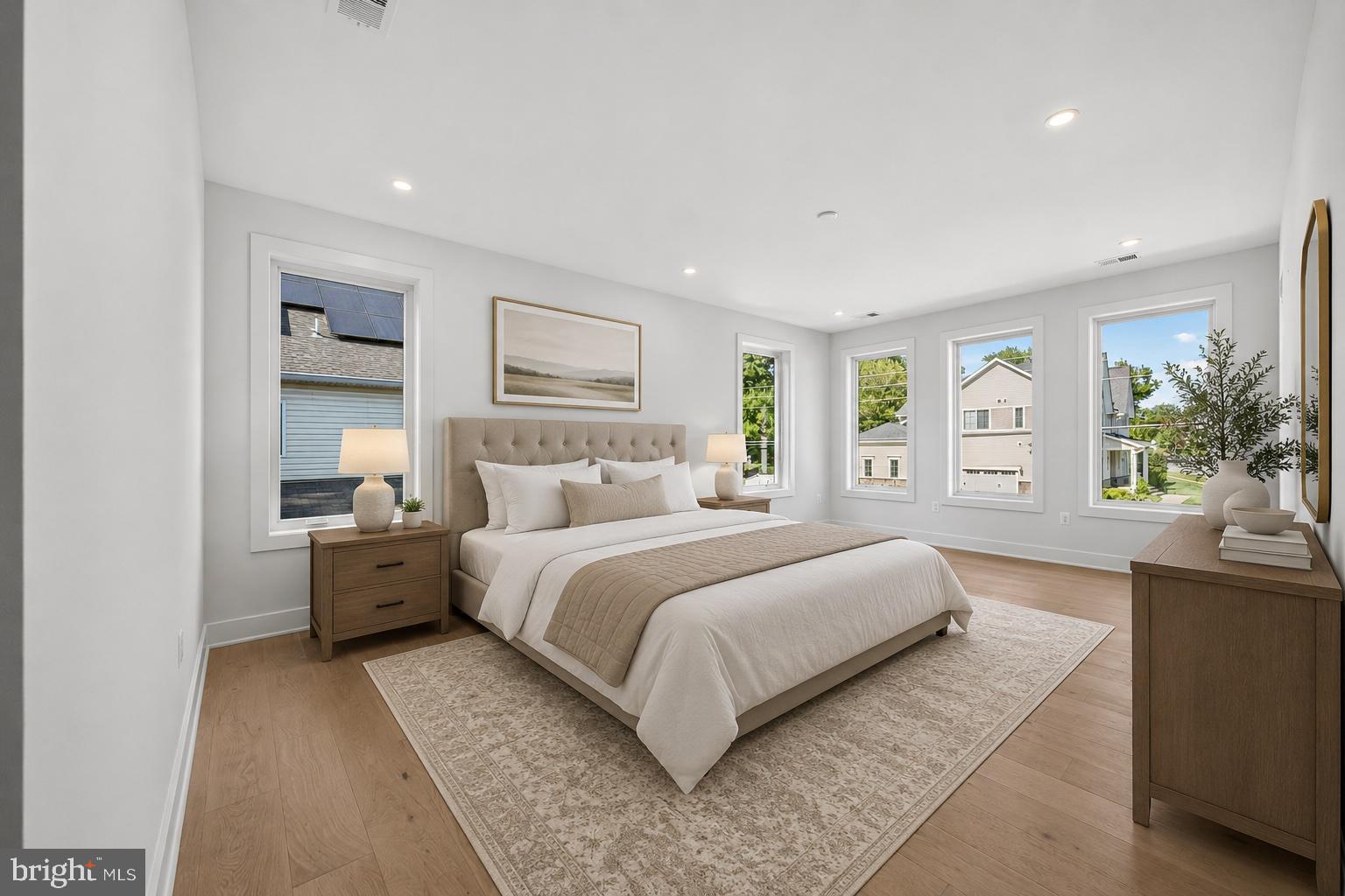 VIENNA WOODS - Residential