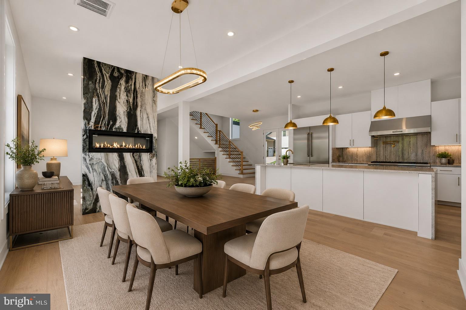 VIENNA WOODS - Residential