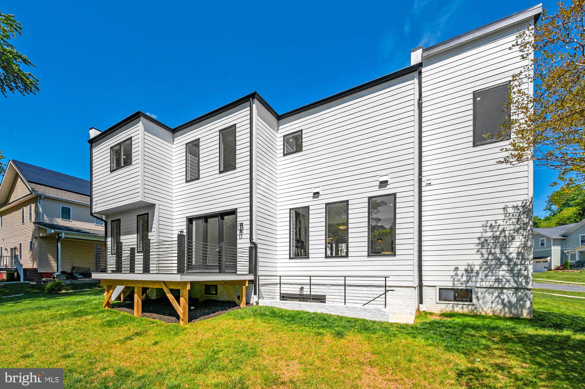 VIENNA WOODS - Residential