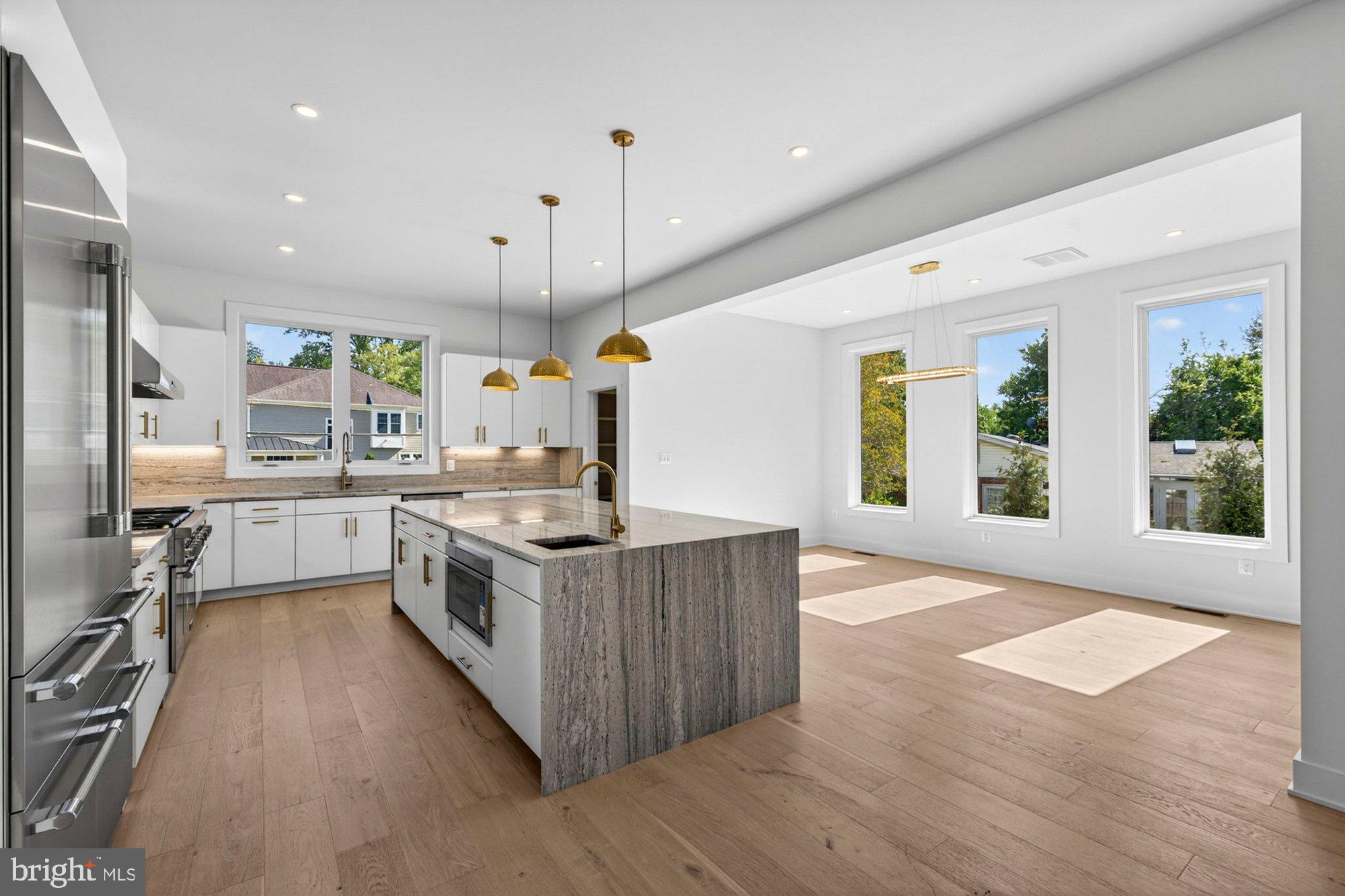 VIENNA WOODS - Residential