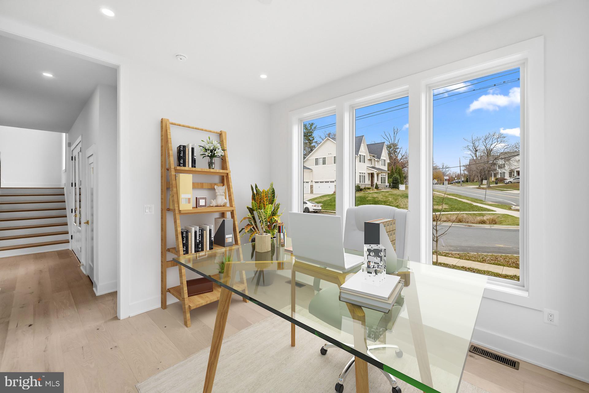 VIENNA WOODS - Residential