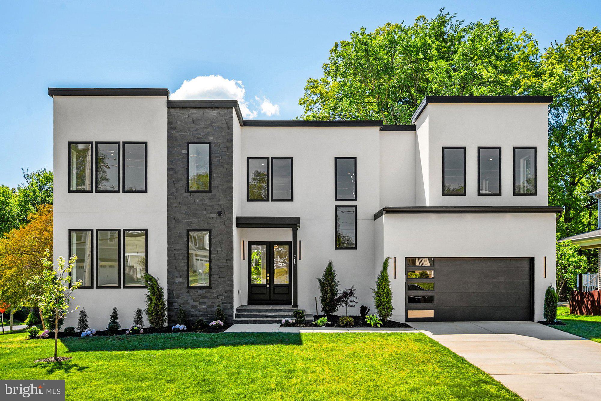 VIENNA WOODS - Residential