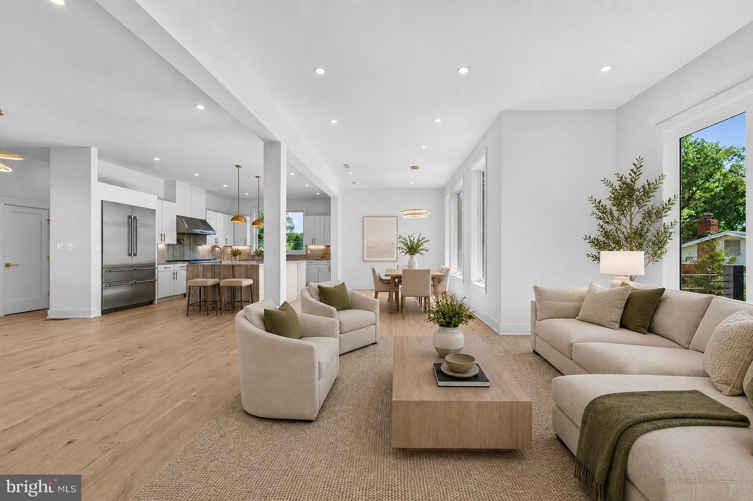 VIENNA WOODS - Residential
