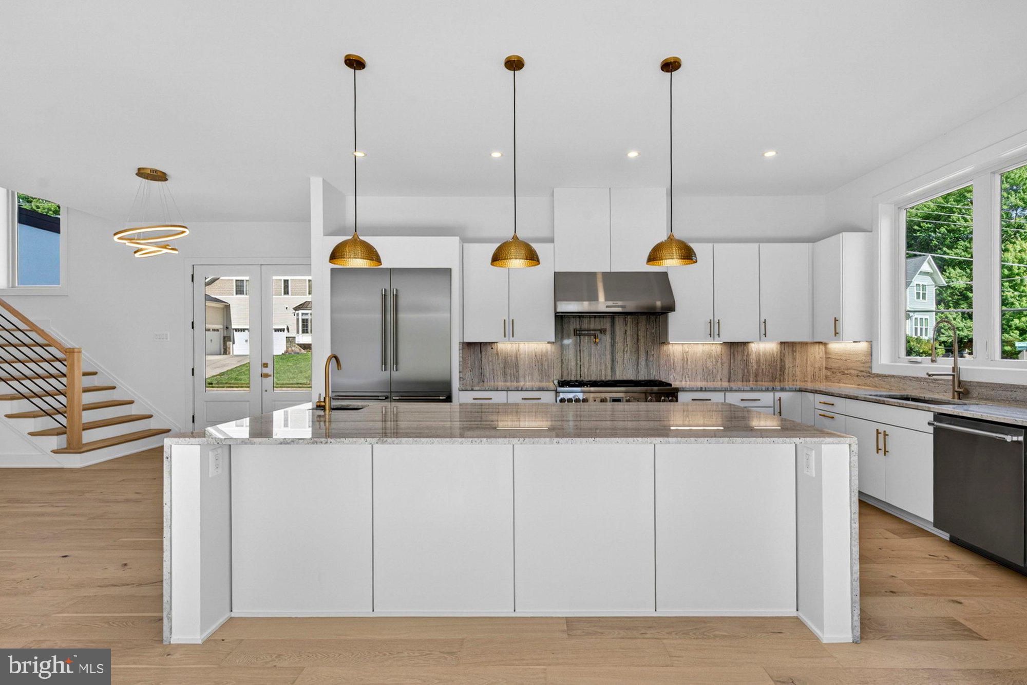 VIENNA WOODS - Residential