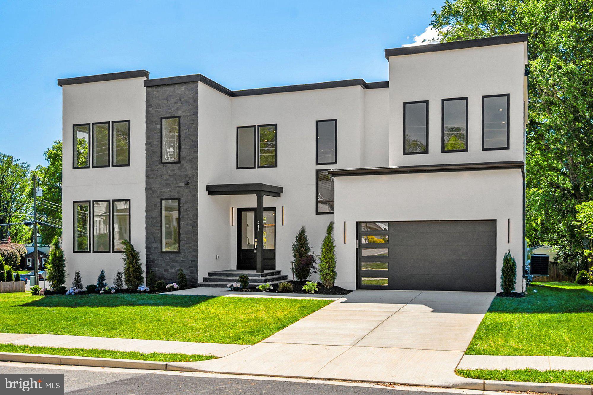 VIENNA WOODS - Residential