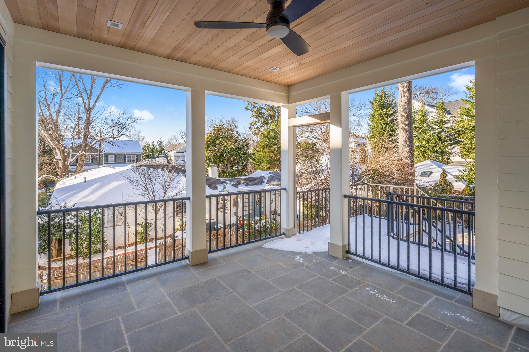 CRESTON - Residential