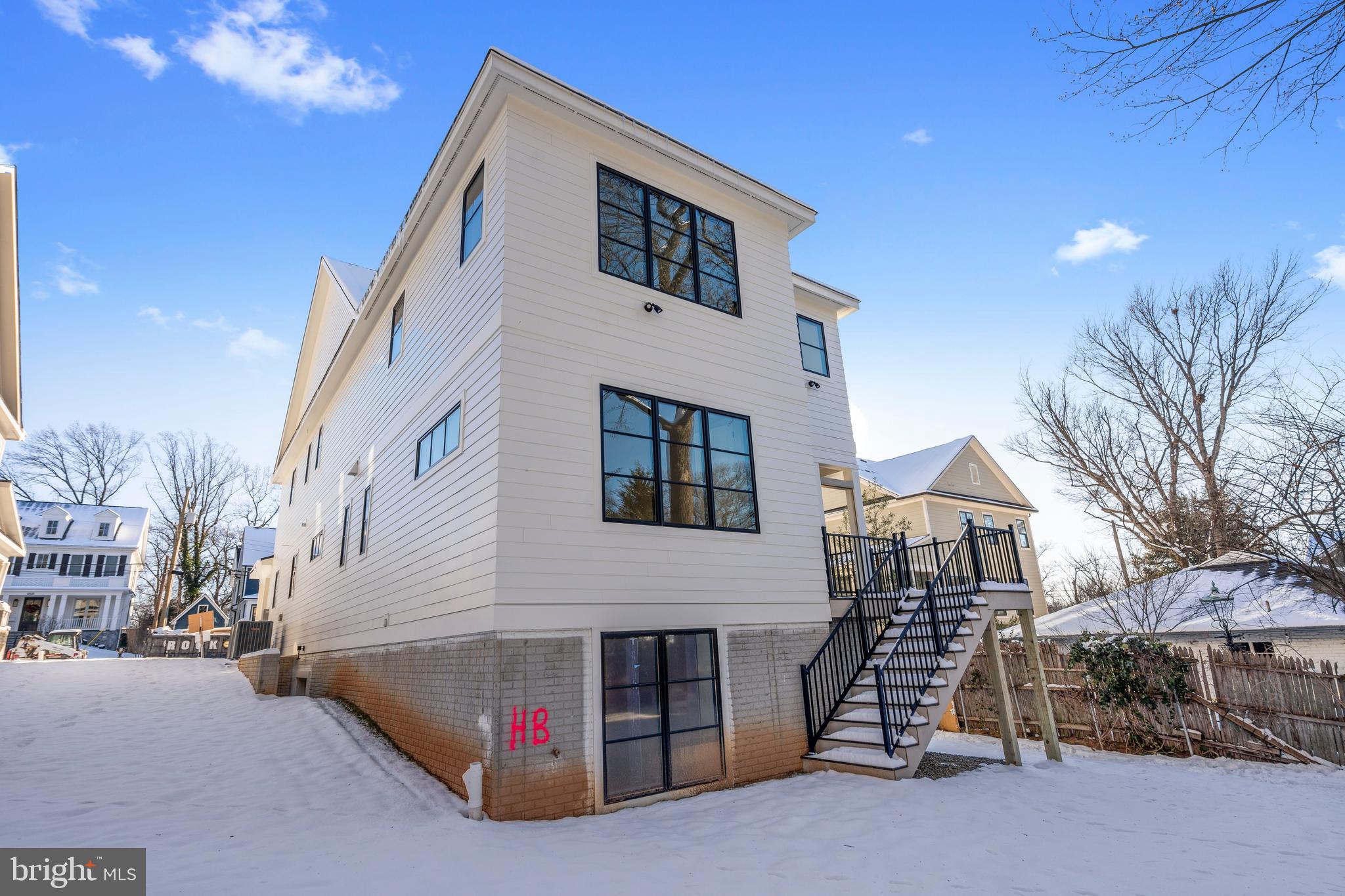 CRESTON - Residential