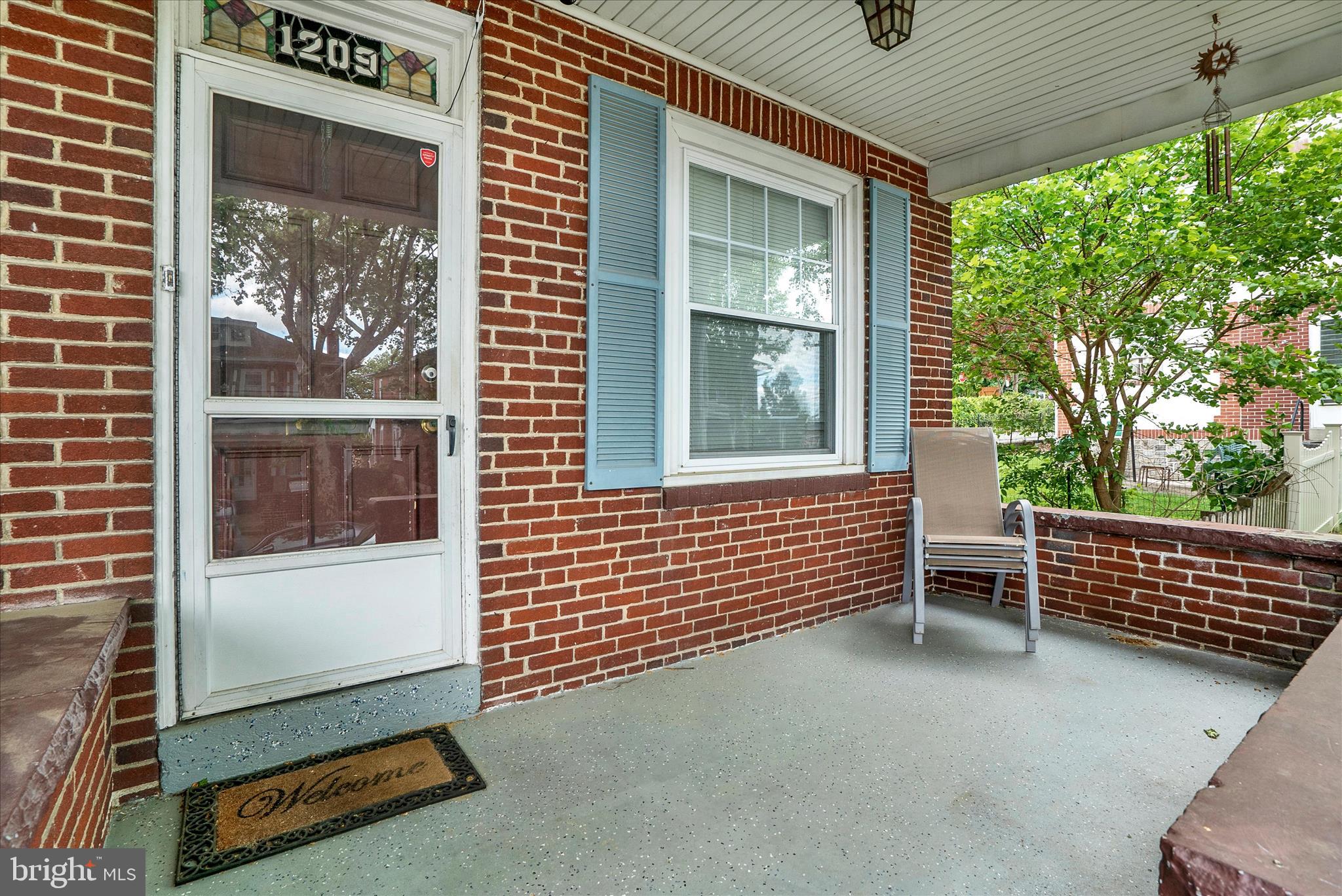 1209 LINDEN STREET
