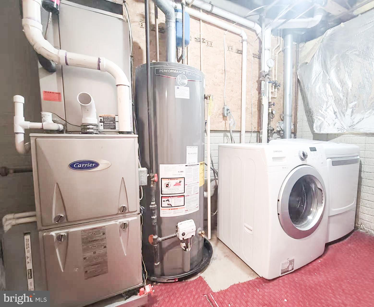 DEERBORNE - Residential Lease