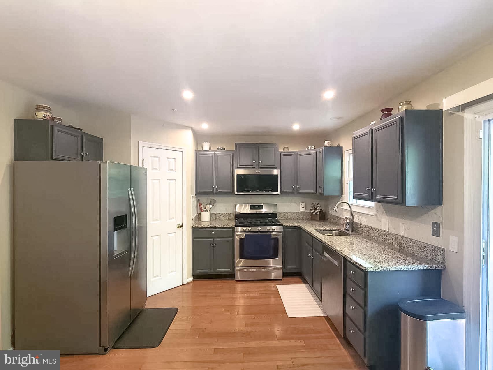 DEERBORNE - Residential Lease