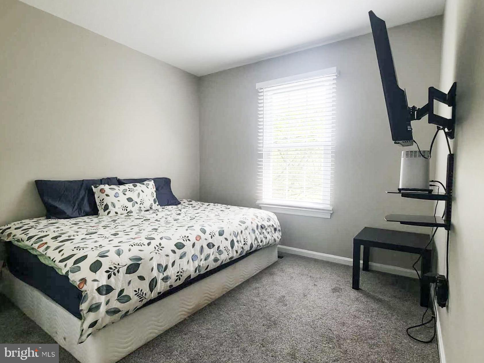 DEERBORNE - Residential Lease