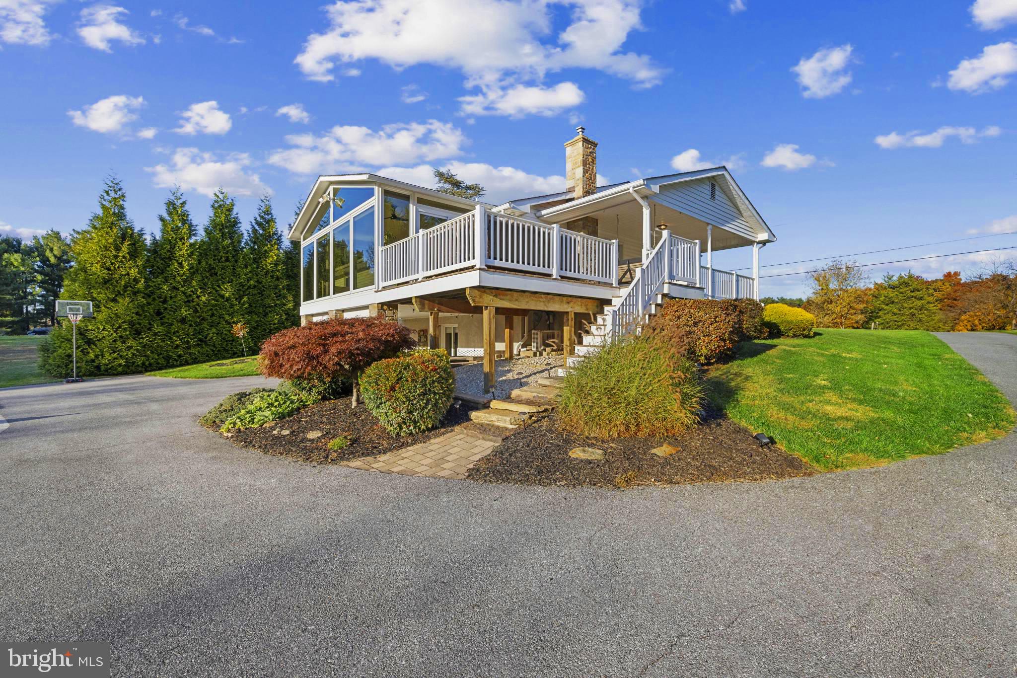 HAMPSTEAD - Residential