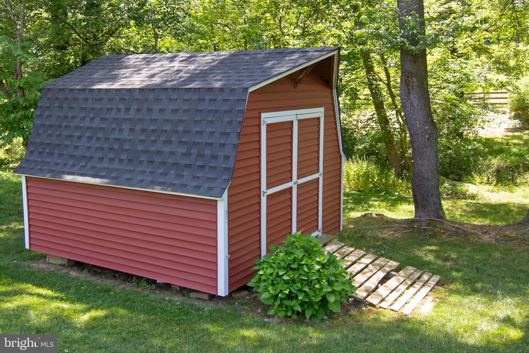 HAMPSTEAD - Residential