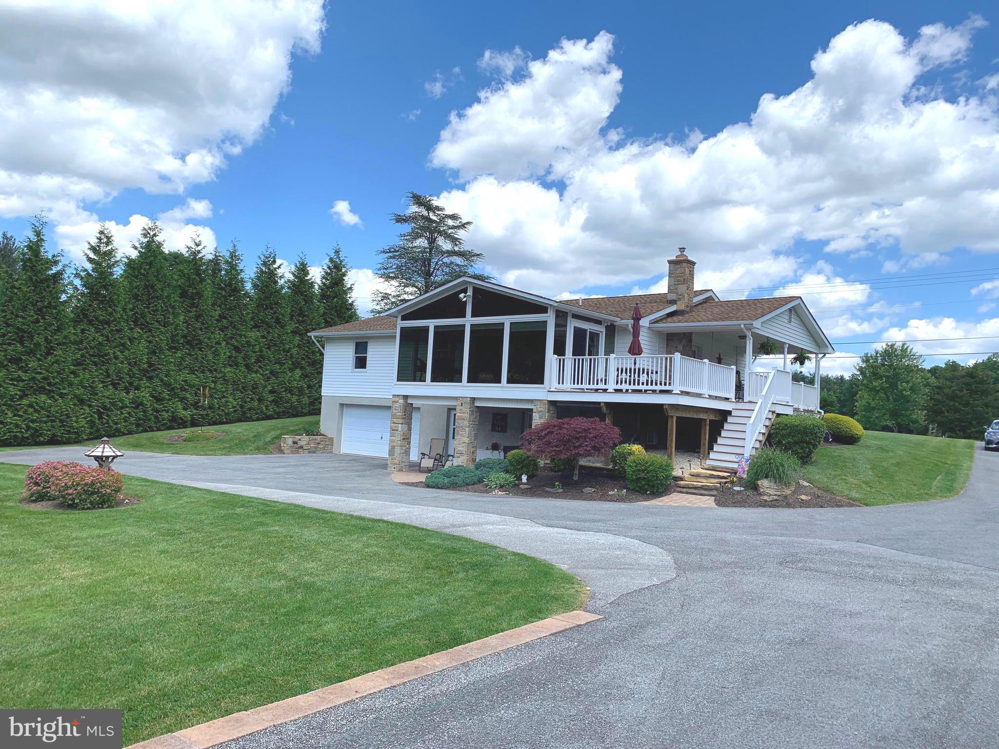 HAMPSTEAD - Residential