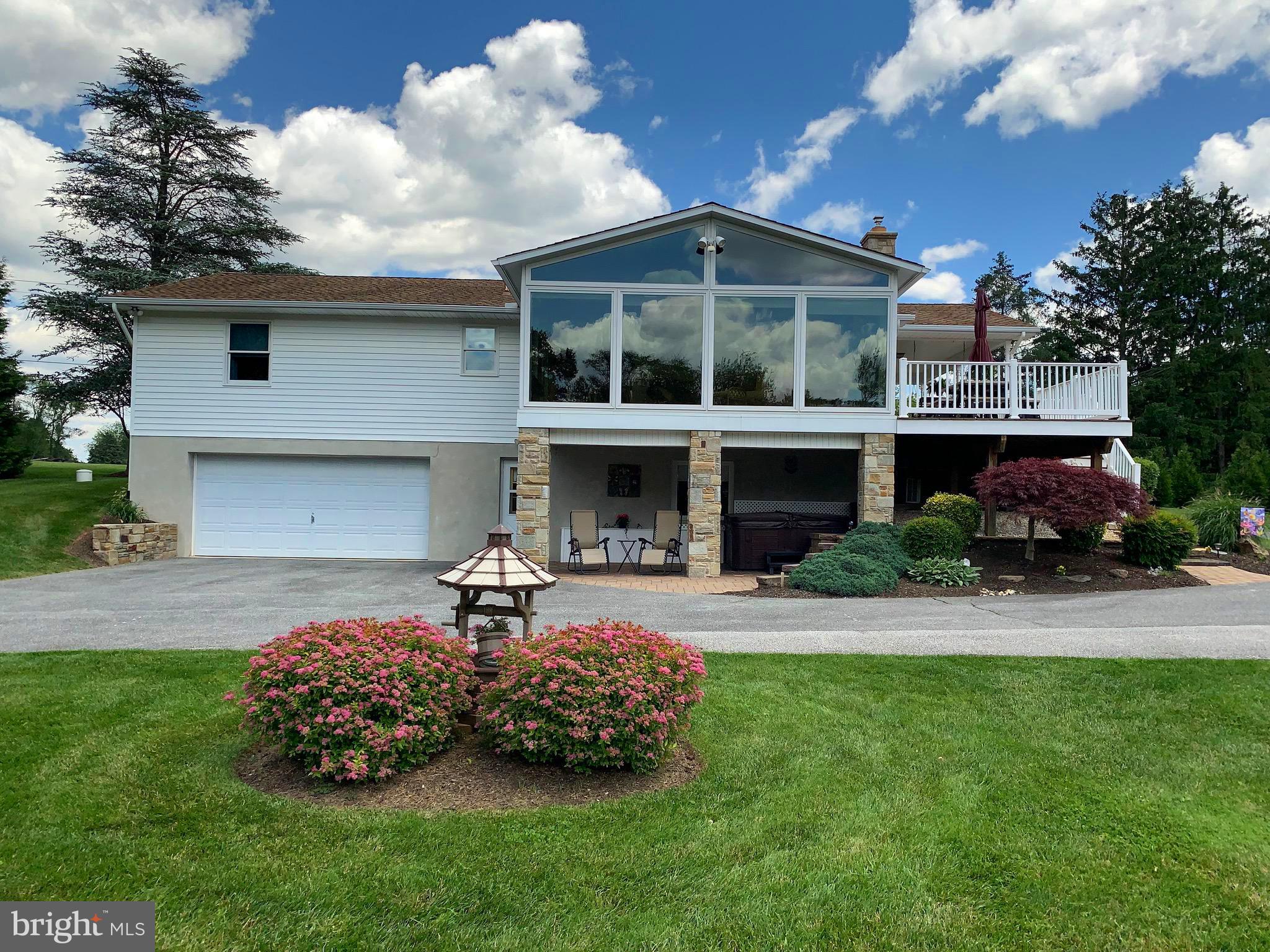 HAMPSTEAD - Residential