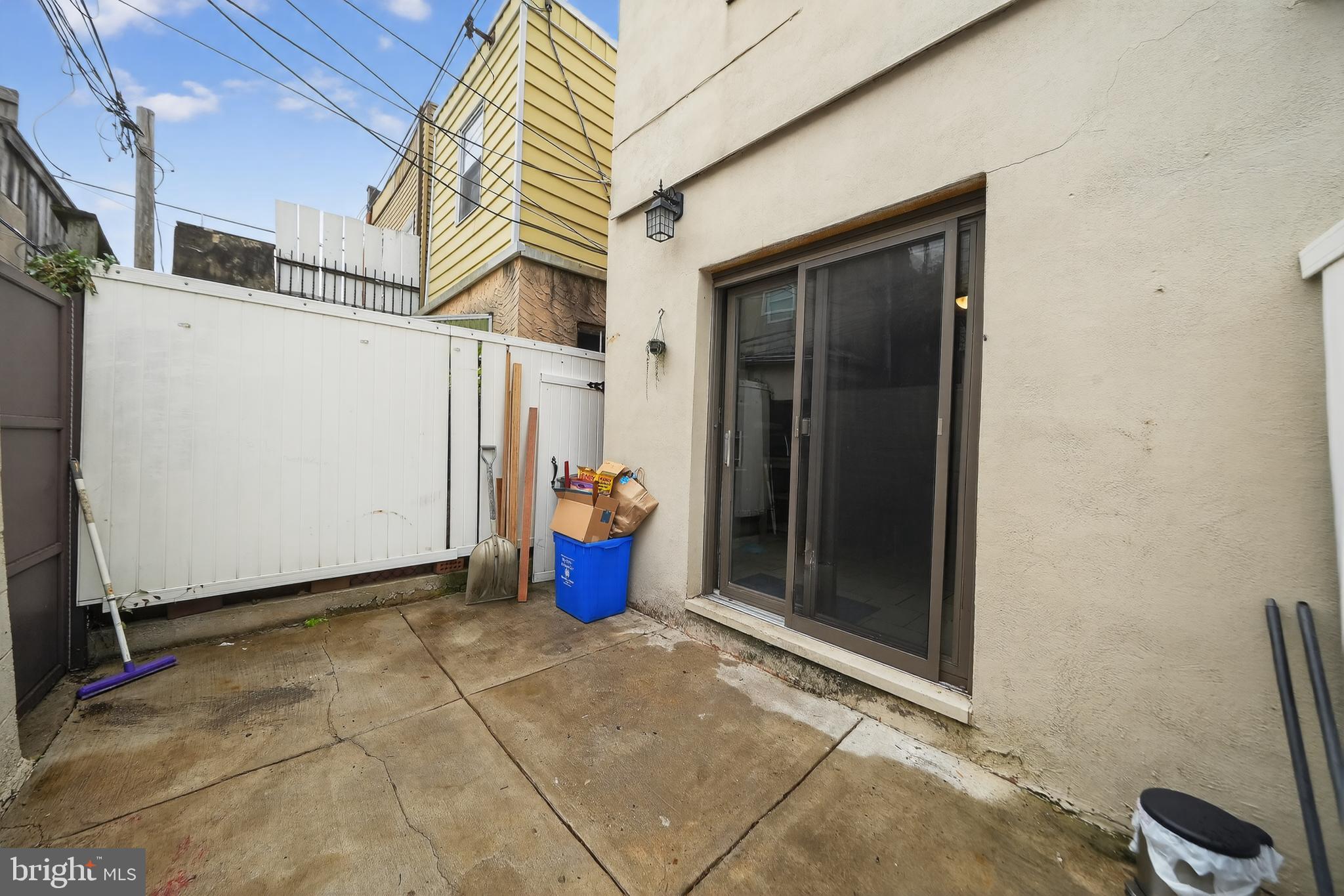 LOWER MOYAMENSING - Residential