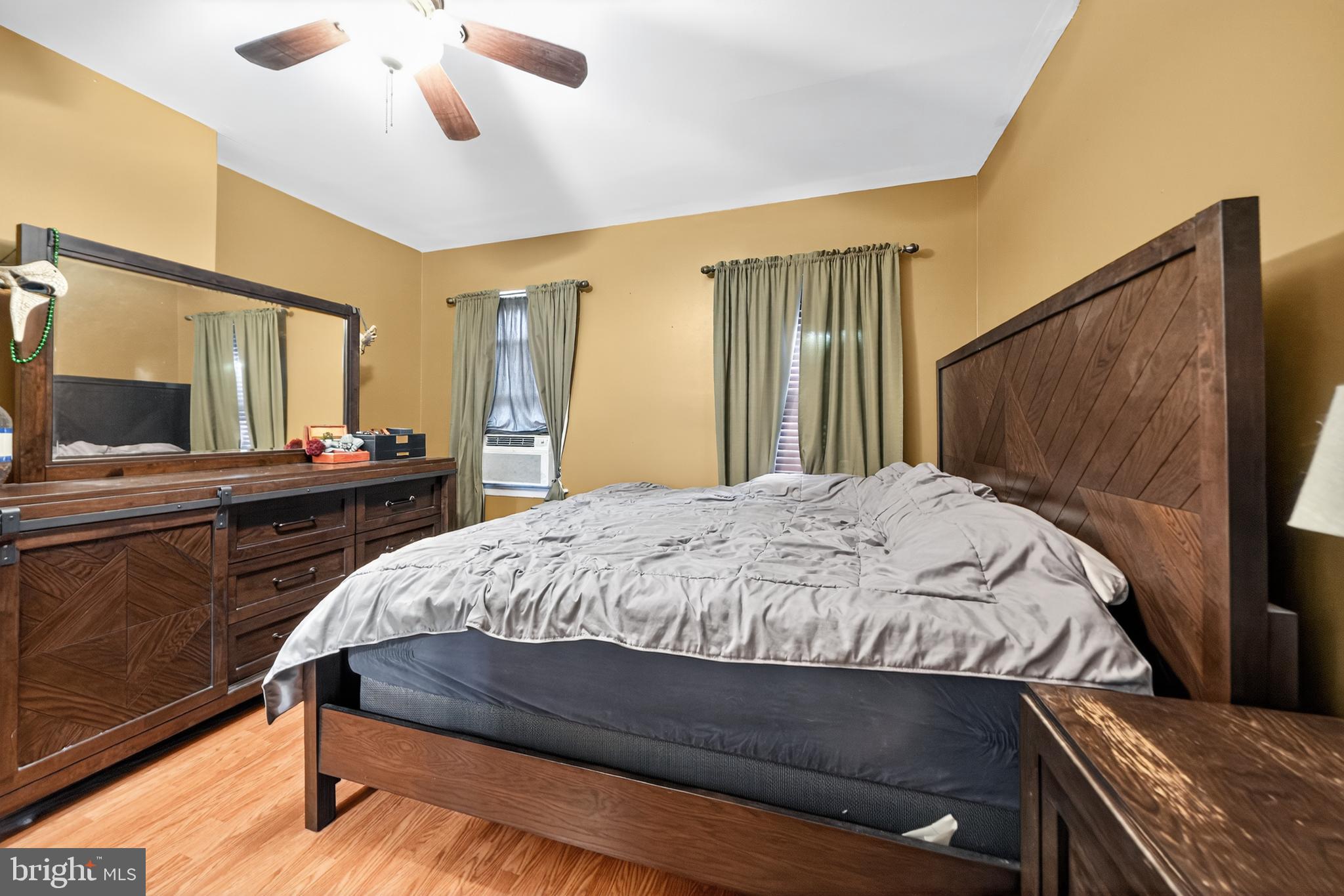 LOWER MOYAMENSING - Residential