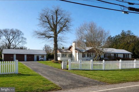 Photo of 1659 E Walnut Road, VINELAND, NJ 08361 (MLS # NJCB2028520)