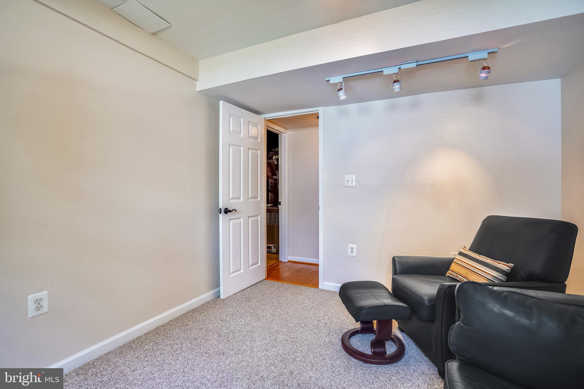 WEST SPRINGFIELD - Residential