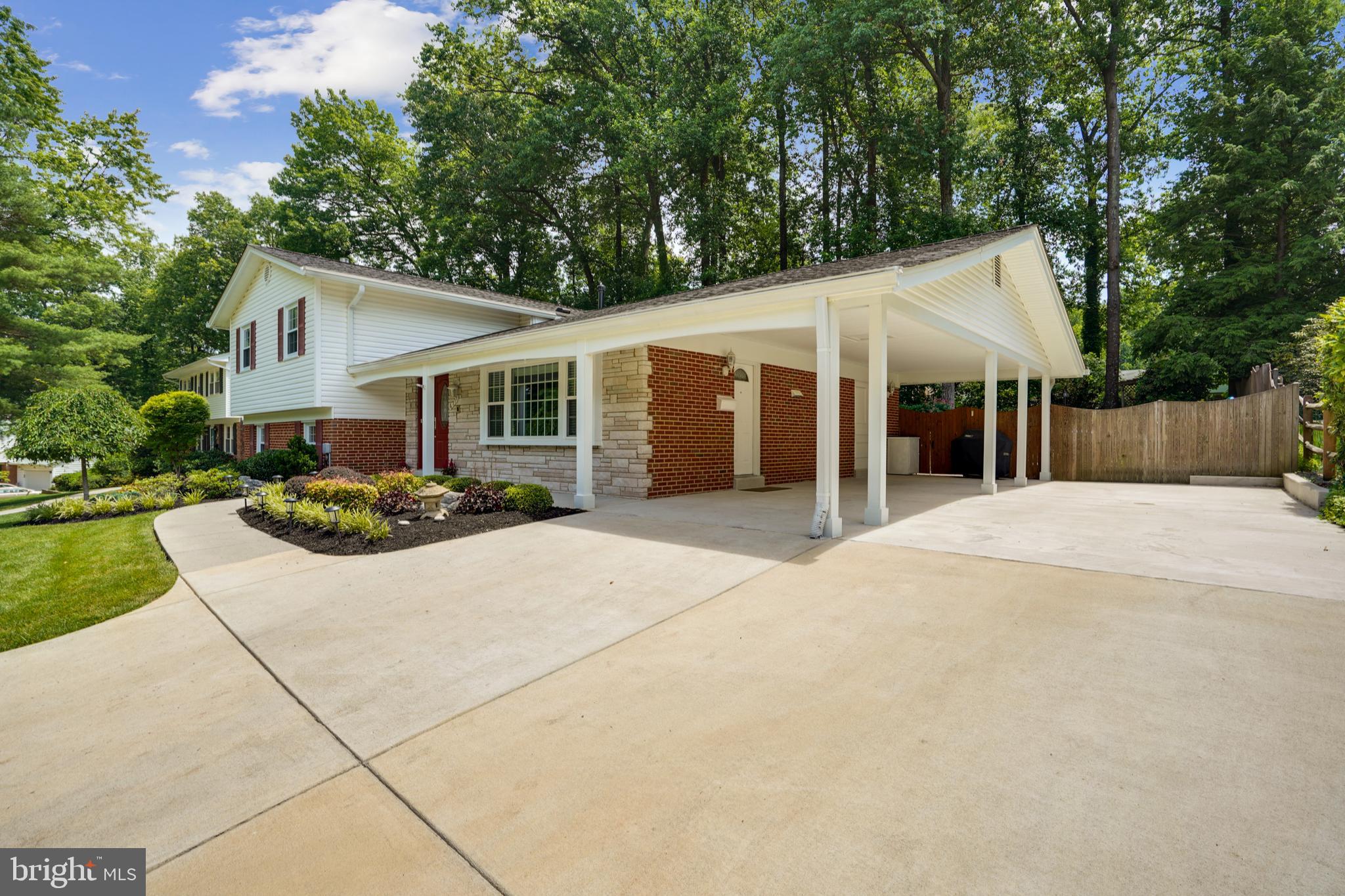 WEST SPRINGFIELD - Residential