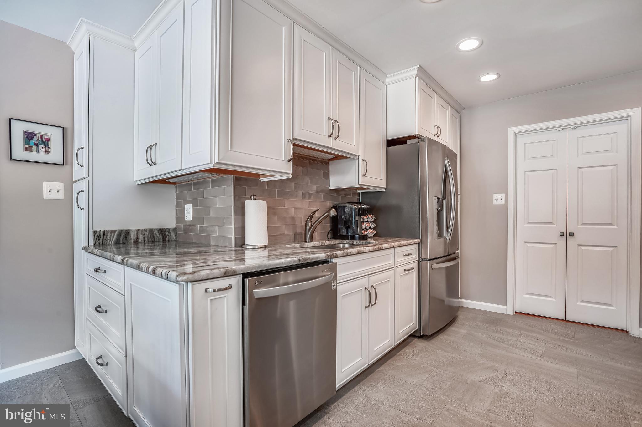 WEST SPRINGFIELD - Residential