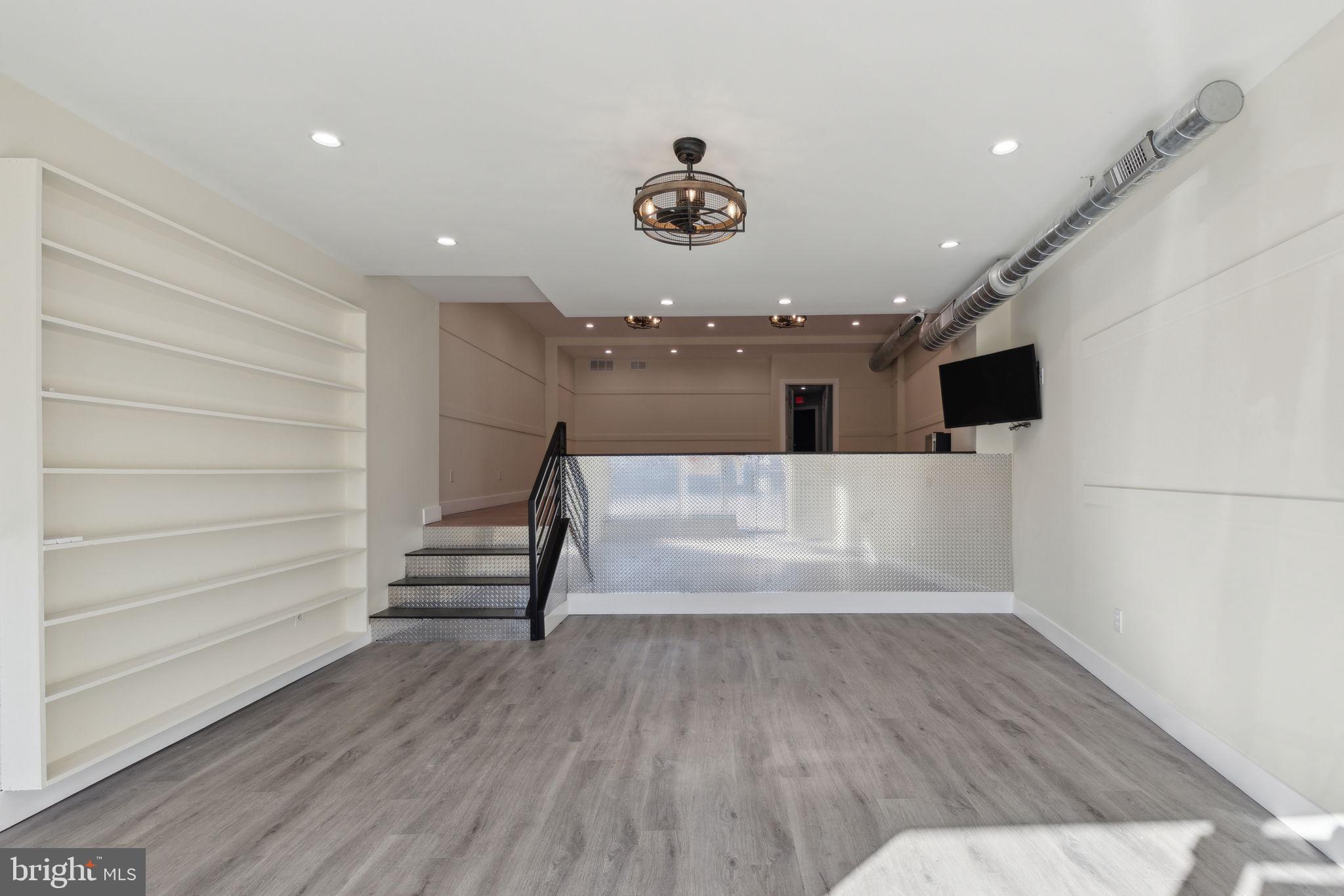 ROXBOROUGH - Residential