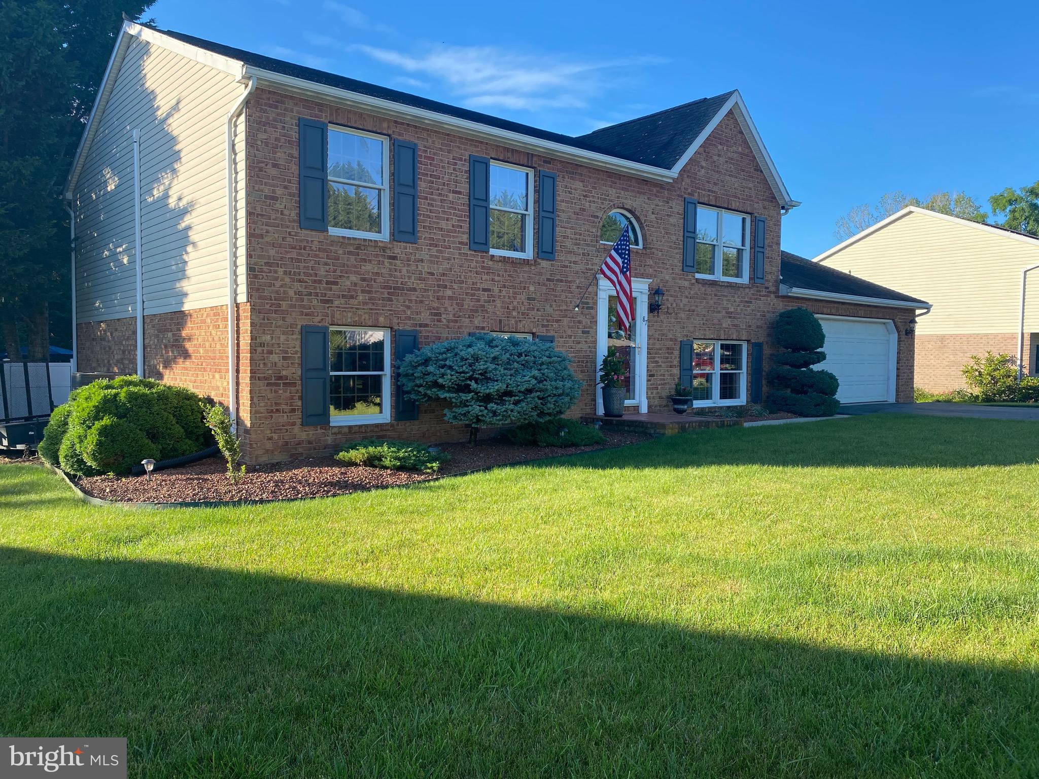 WHISPERING HILLS - Residential