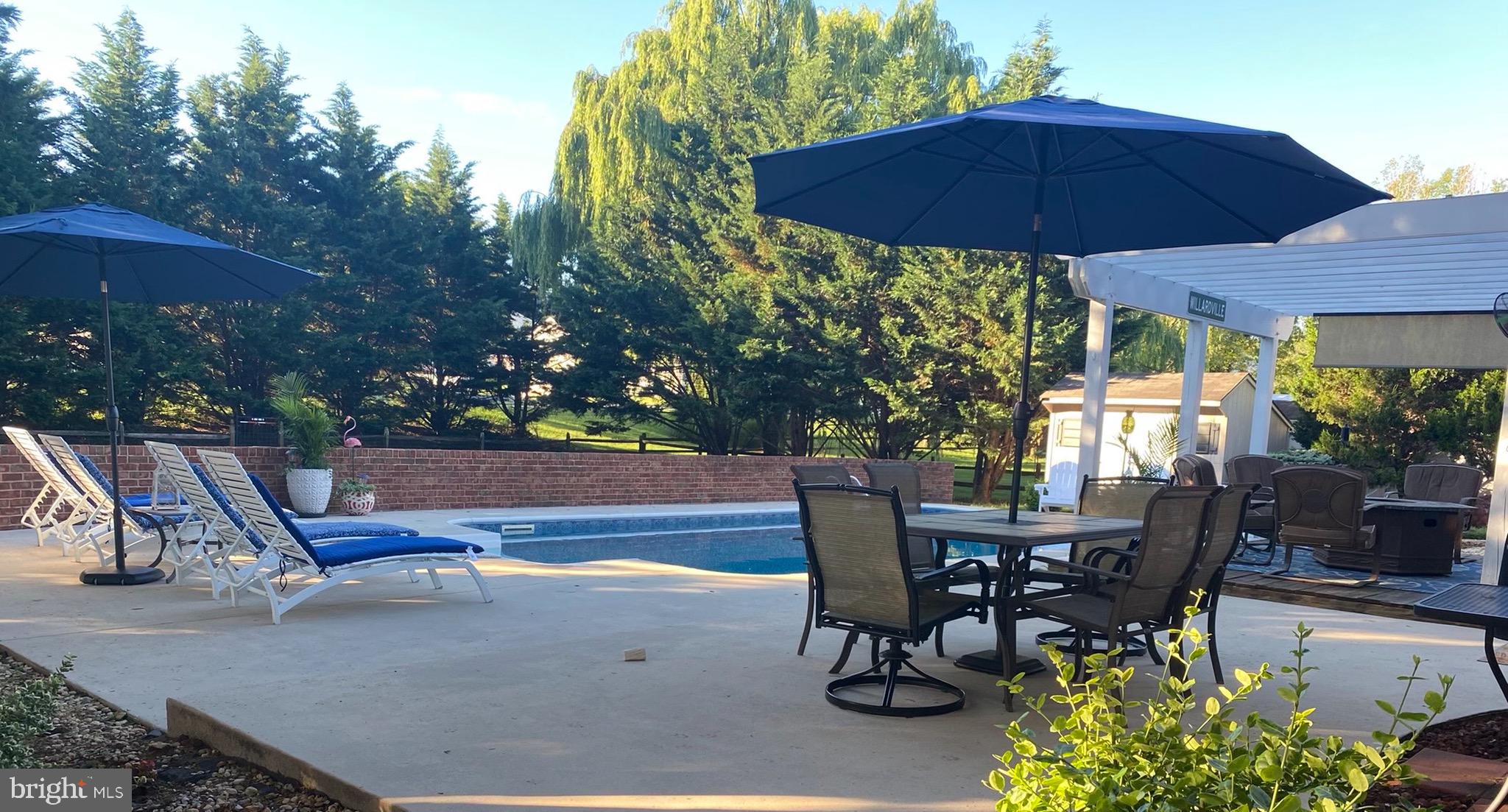 WHISPERING HILLS - Residential