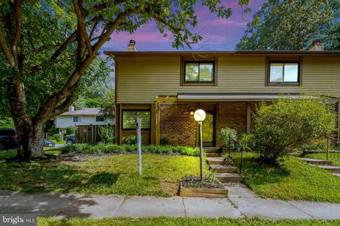 10676 MYRTLE OAK COURT BURKE VA 22015