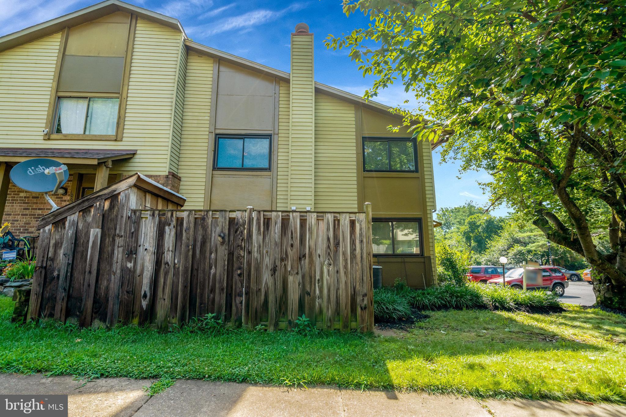 10676 MYRTLE OAK COURT