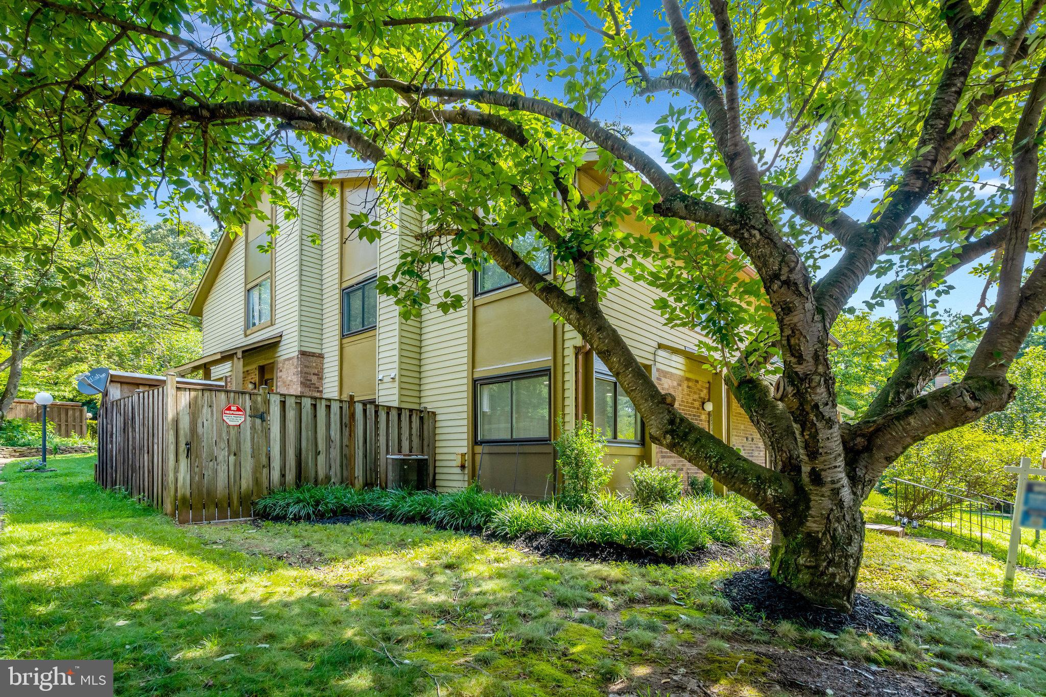 10676 MYRTLE OAK COURT