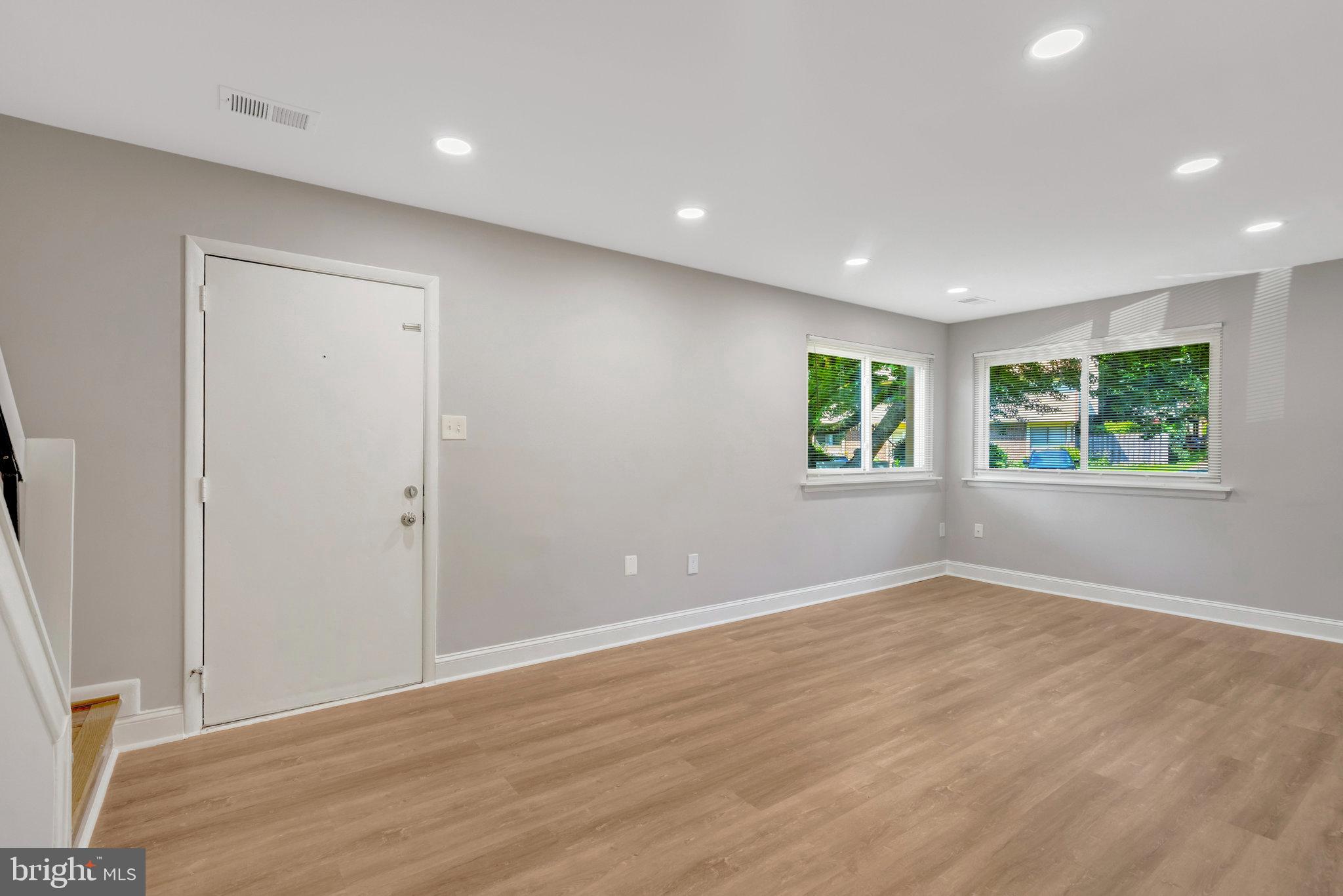 10676 MYRTLE OAK COURT