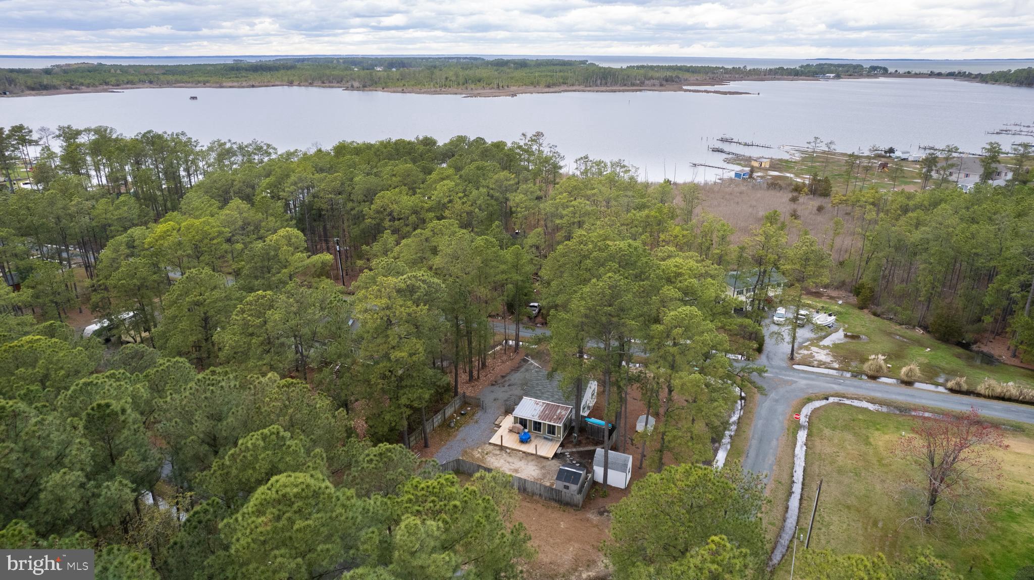 819 SEABREEZE DRIVE