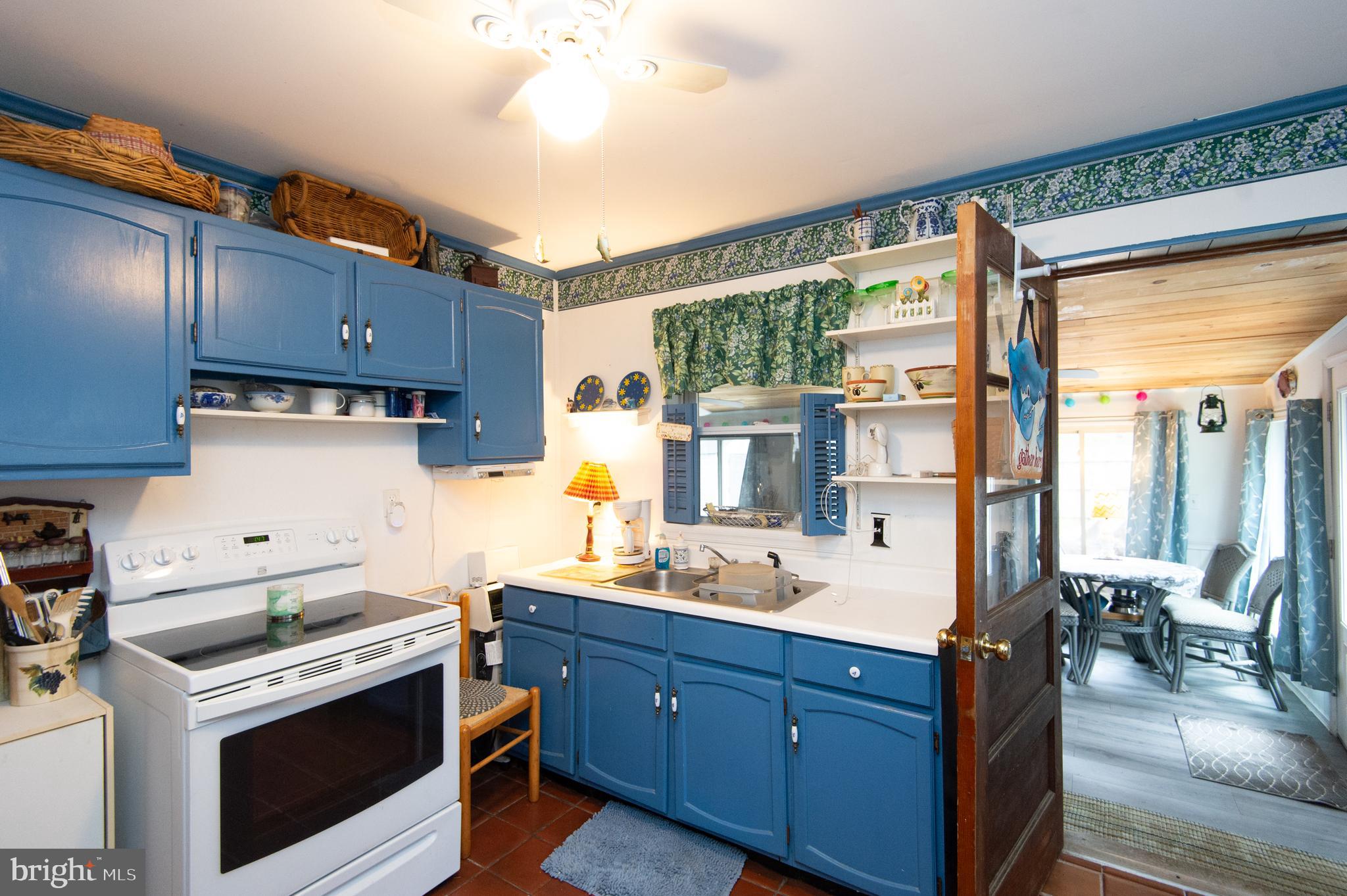 NECK DISTRICT/HUDSON - Residential