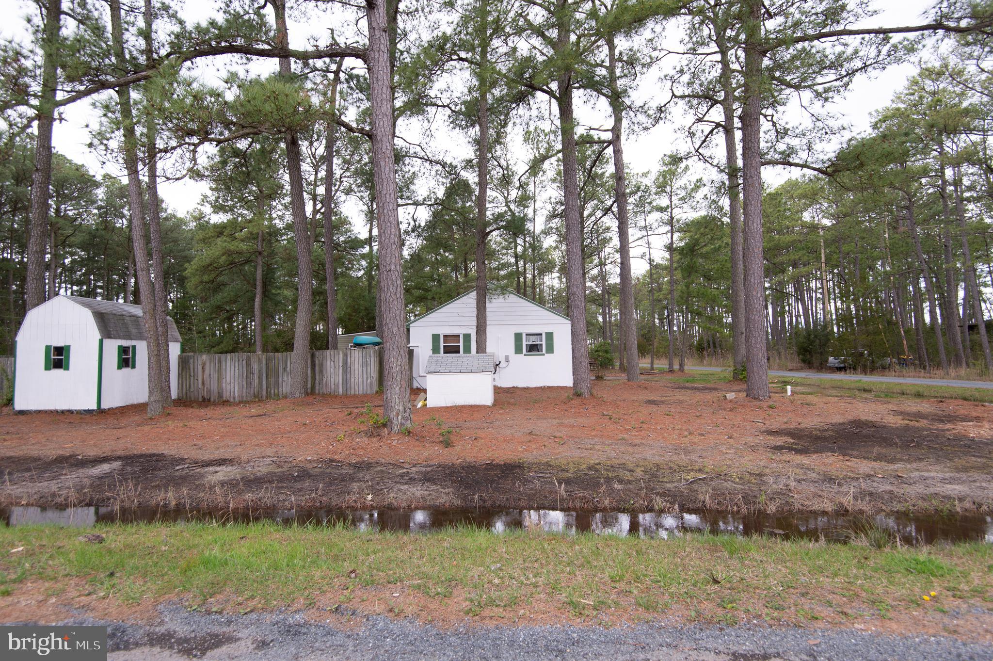 NECK DISTRICT/HUDSON - Residential