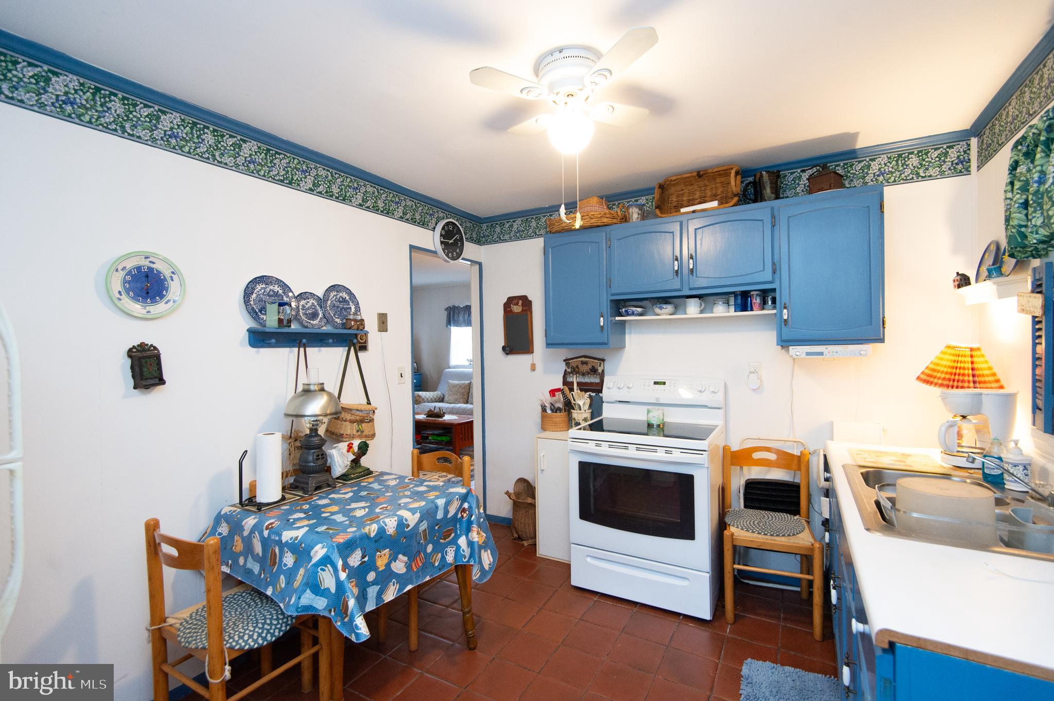 NECK DISTRICT/HUDSON - Residential