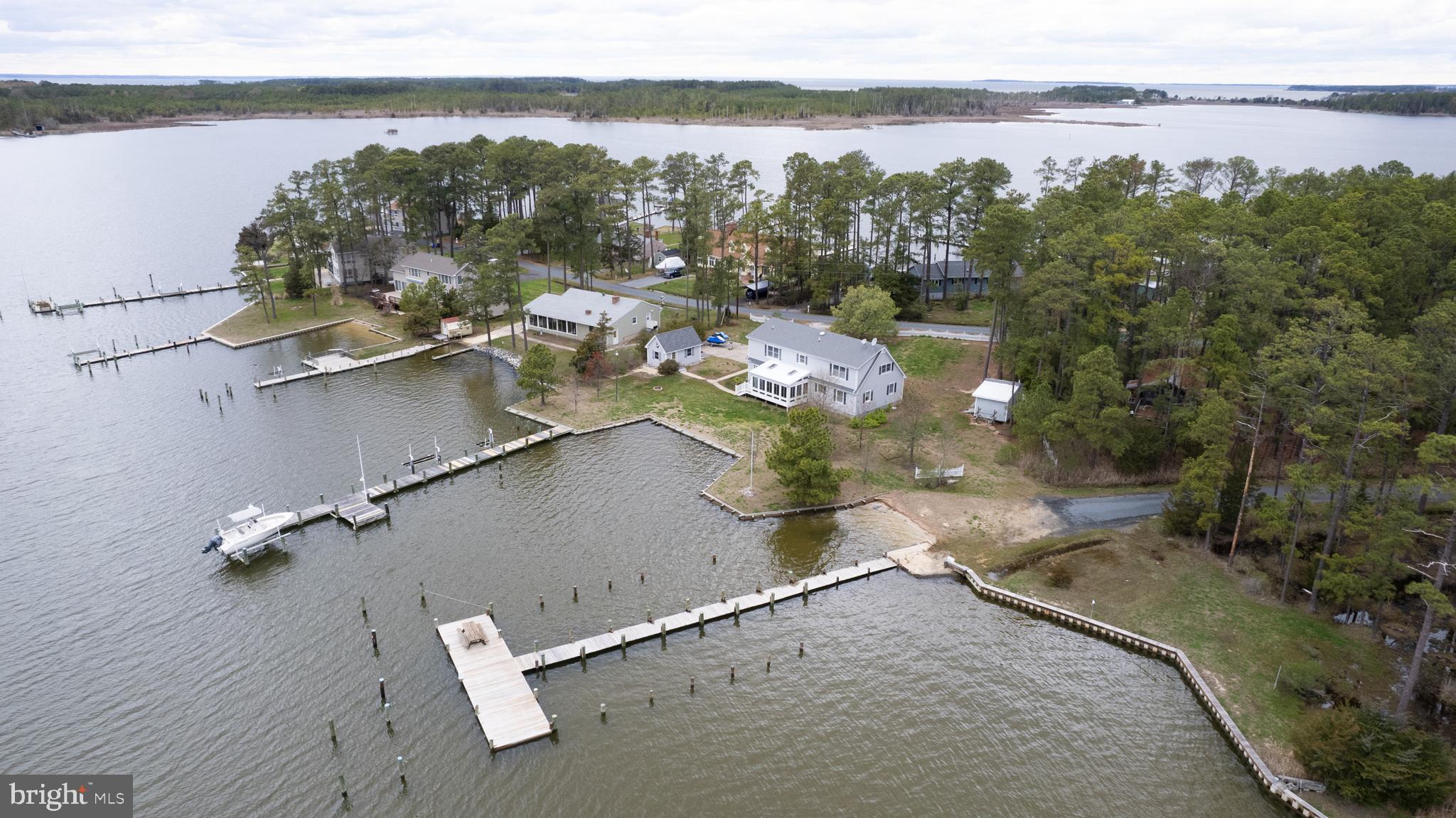 NECK DISTRICT/HUDSON - Residential