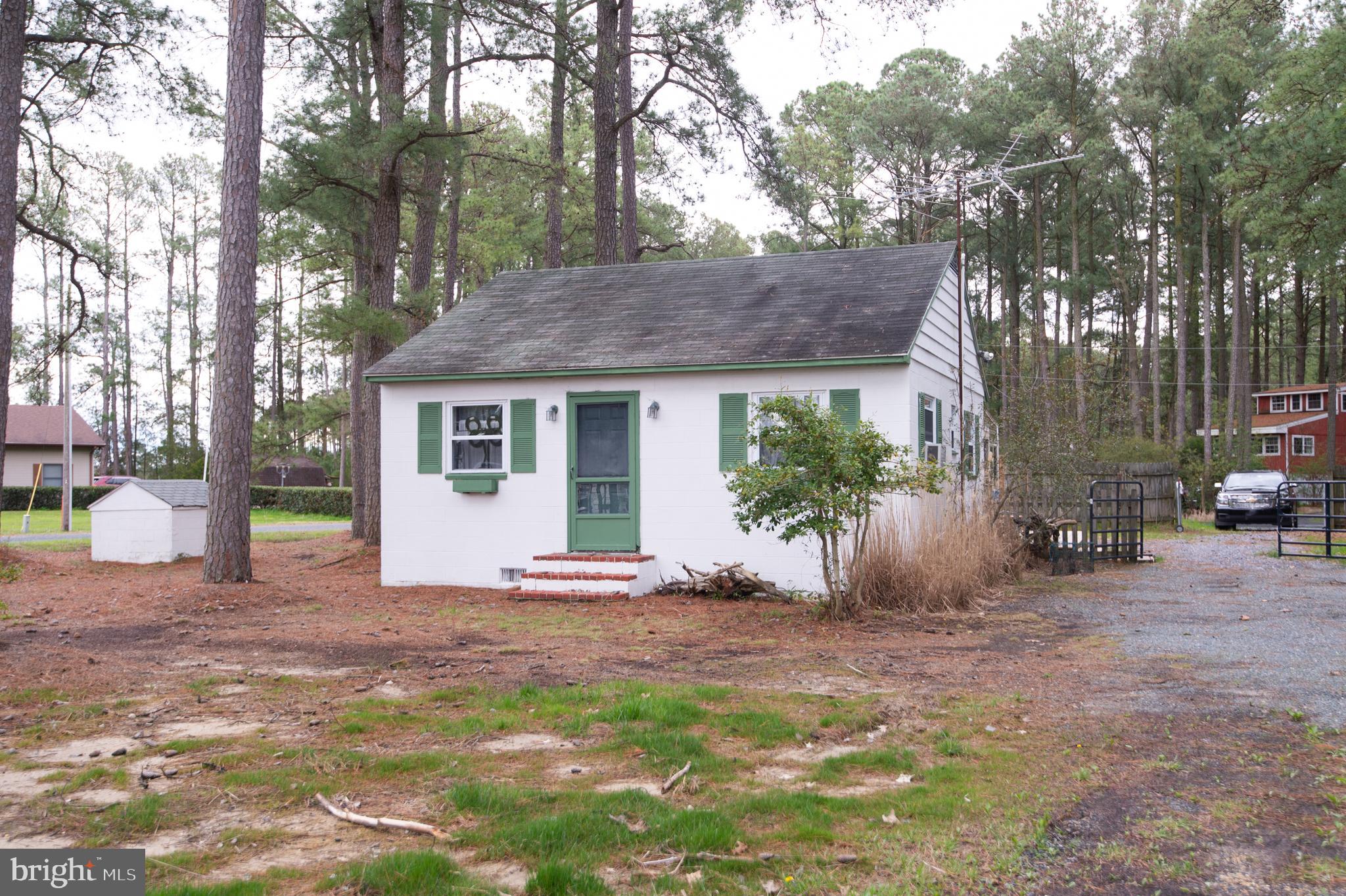 NECK DISTRICT/HUDSON - Residential