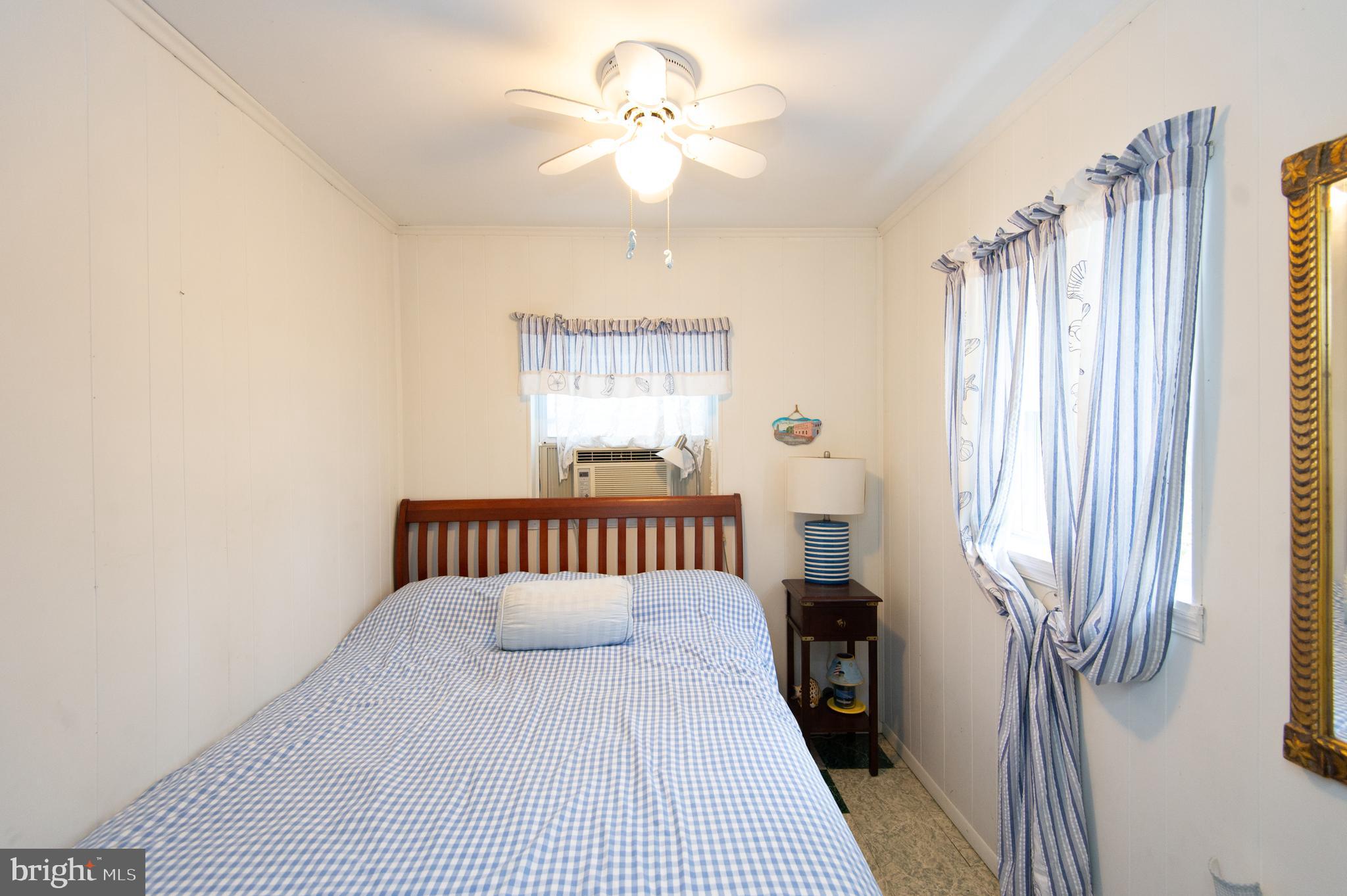 NECK DISTRICT/HUDSON - Residential