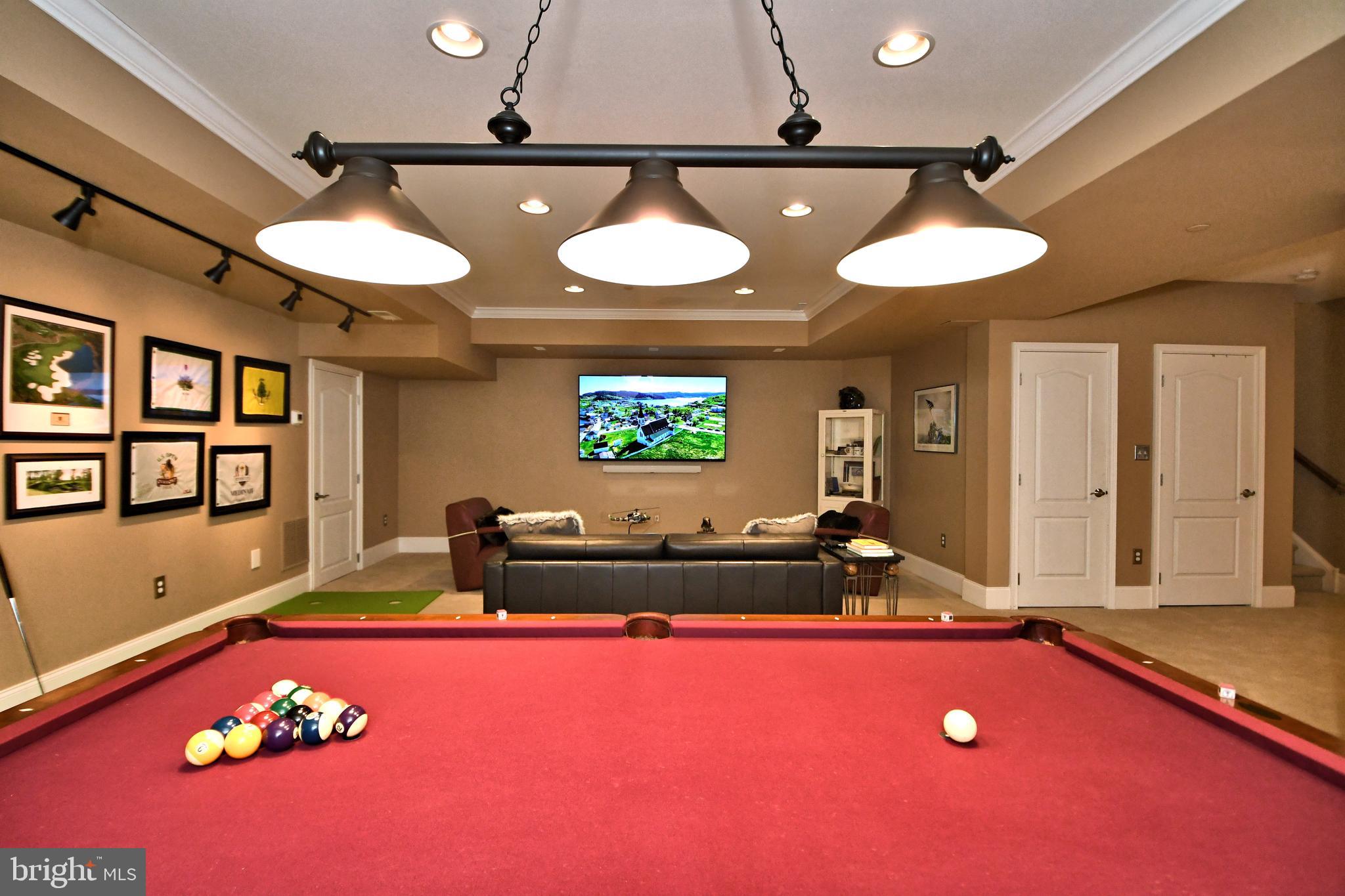 NEWTOWN STATION - Residential