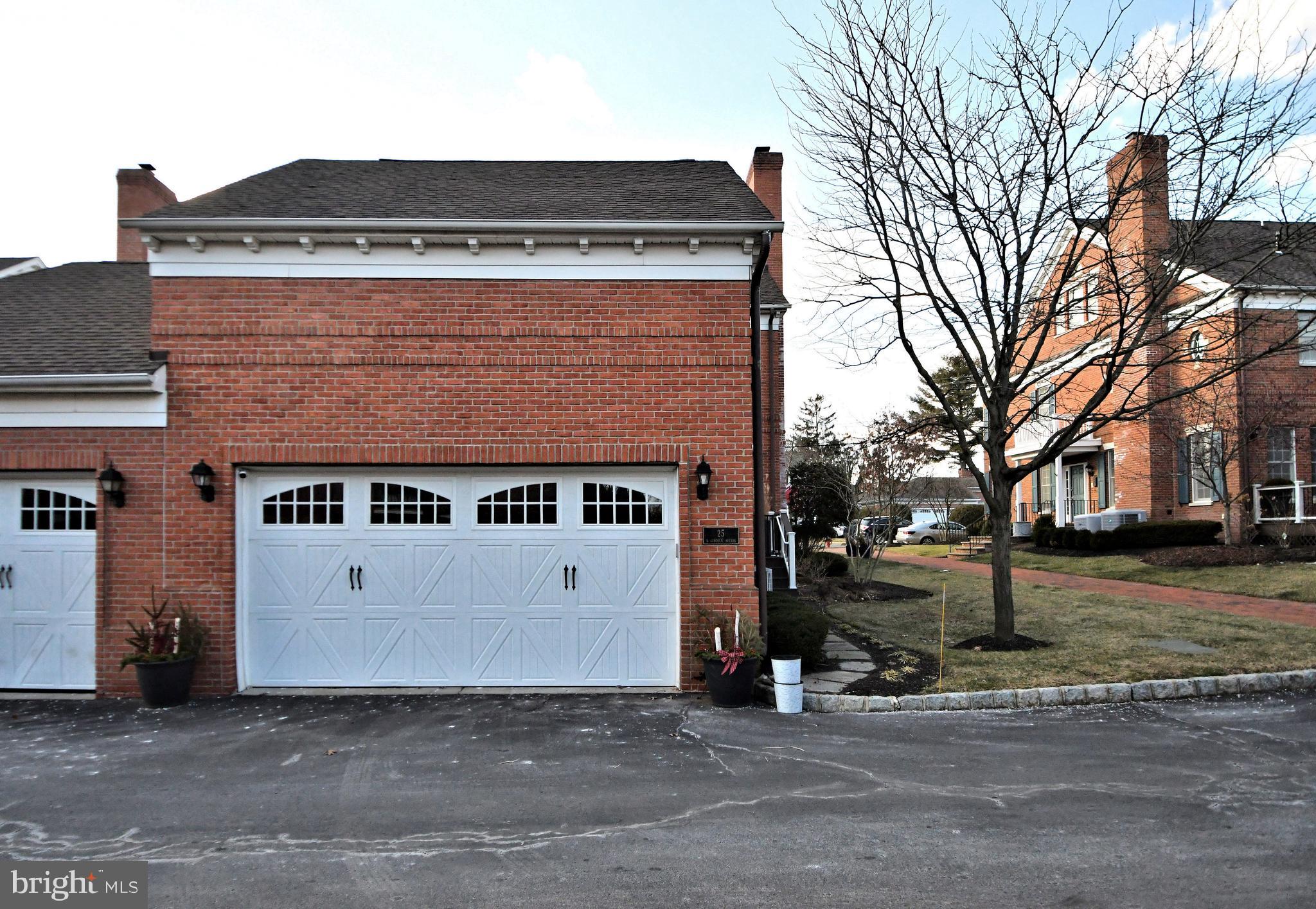 NEWTOWN STATION - Residential