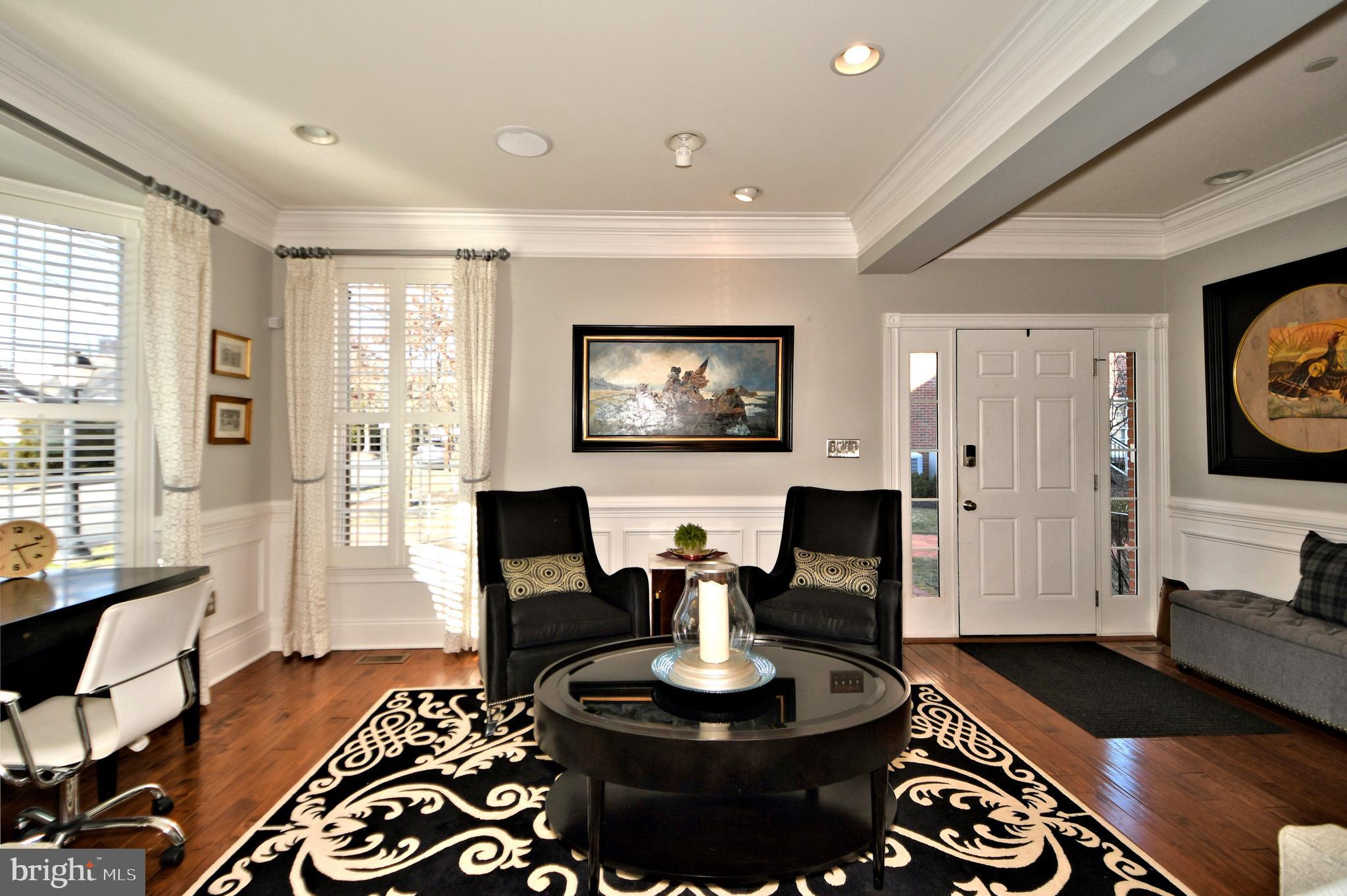 NEWTOWN STATION - Residential