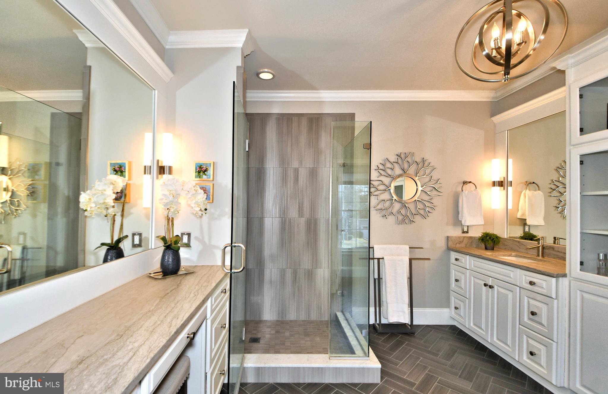 NEWTOWN STATION - Residential