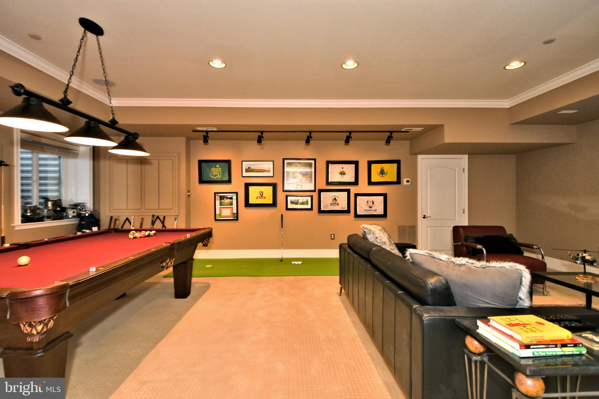 NEWTOWN STATION - Residential