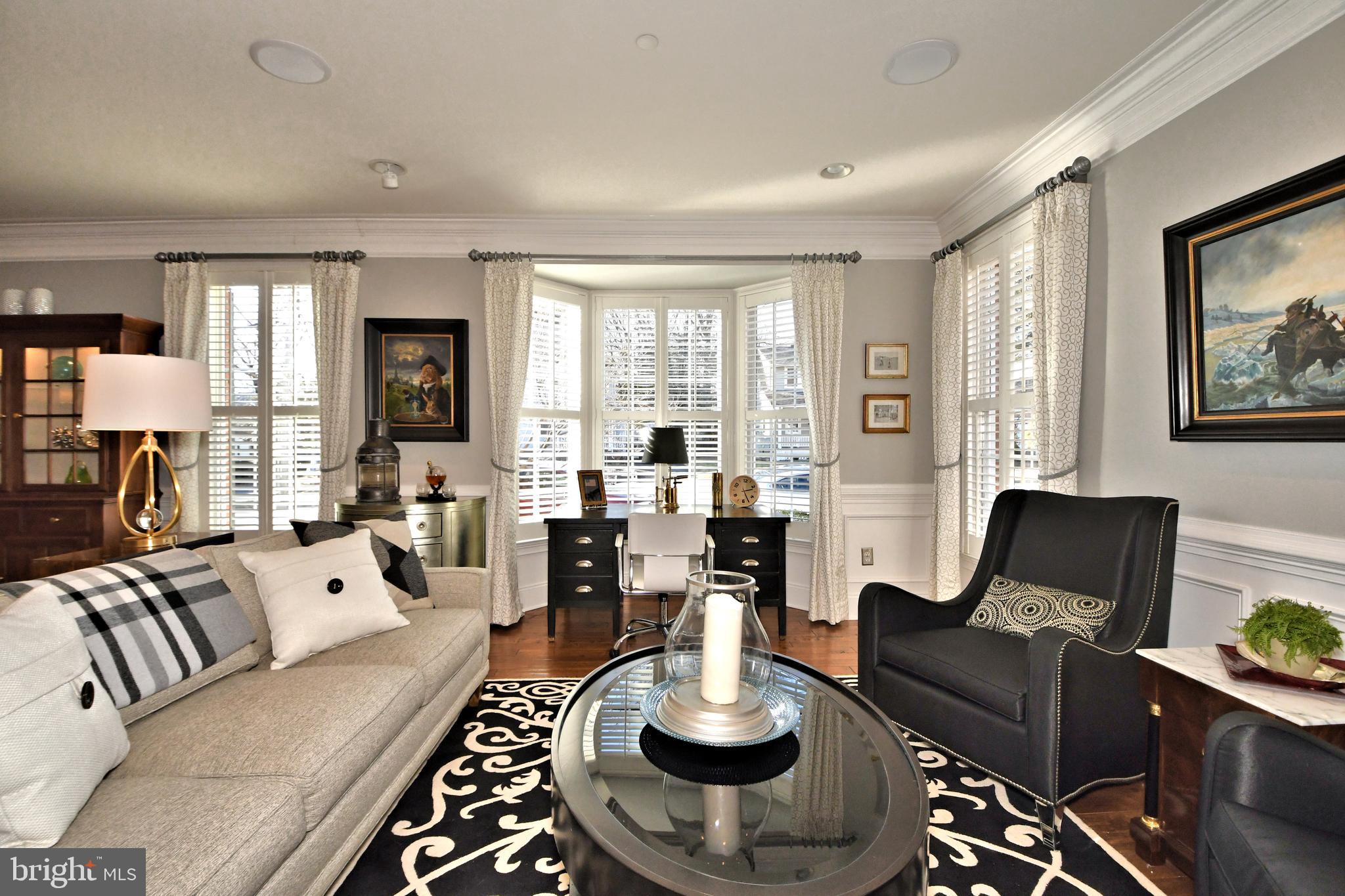 NEWTOWN STATION - Residential