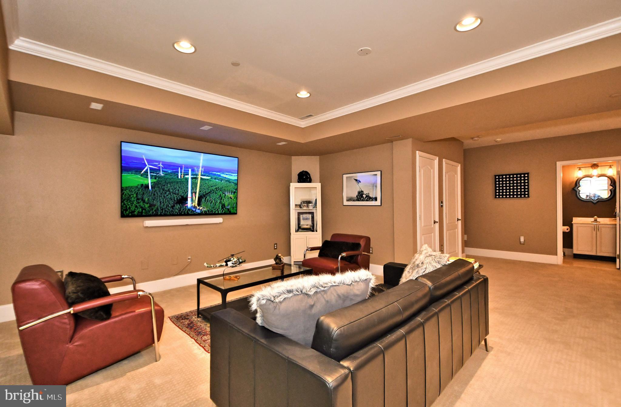 NEWTOWN STATION - Residential