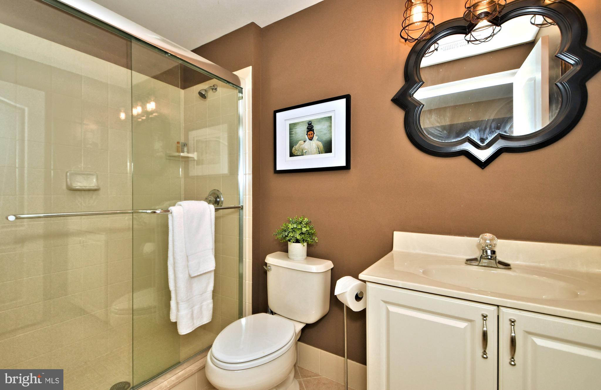 NEWTOWN STATION - Residential