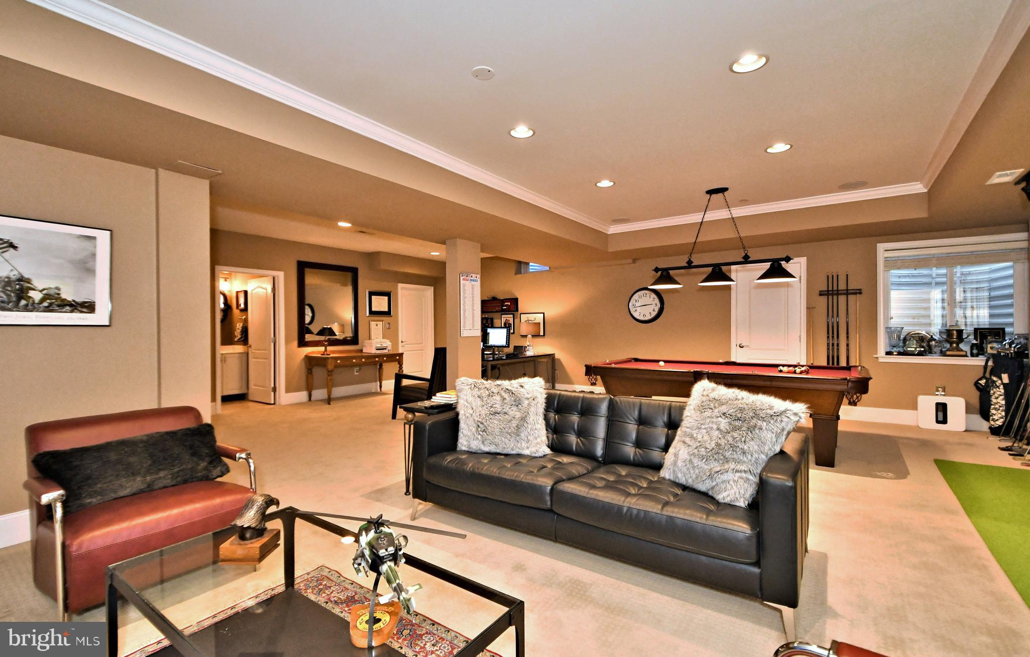 NEWTOWN STATION - Residential