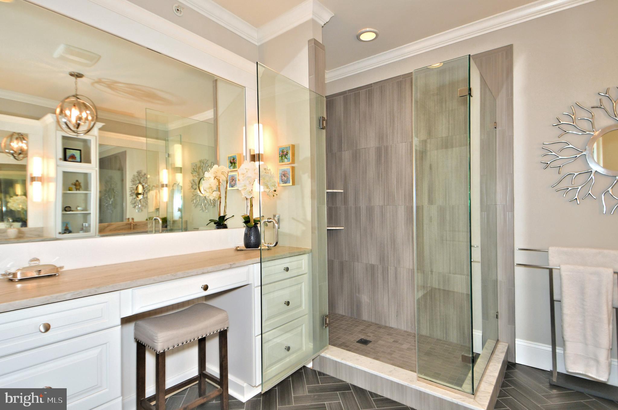 NEWTOWN STATION - Residential