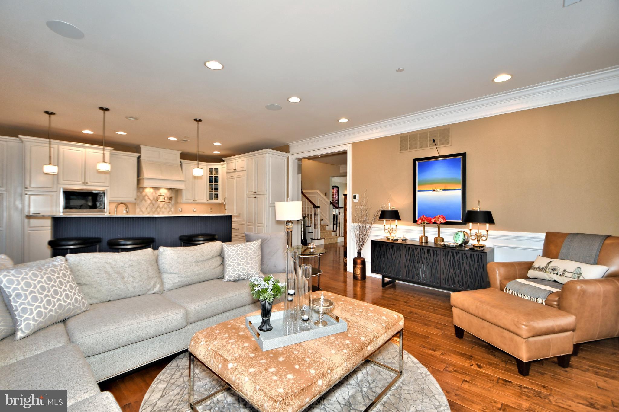 NEWTOWN STATION - Residential